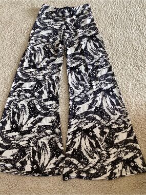 Ariella Black and White Abstract wide leg pants